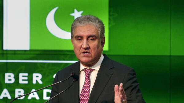 Pakistan reiterates its offer to host Saarc Summit, then throws darts at India