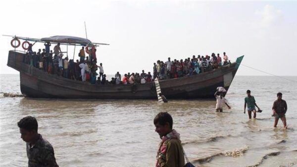 Over 100 Rohingya stranded off India’s coast, many feared dead